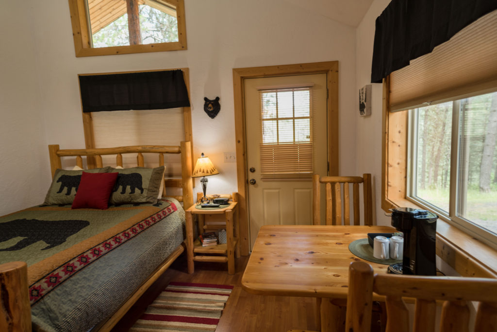 High Country Inn Lodging Orofino | View Rooms & Cabins | The High Country Inn